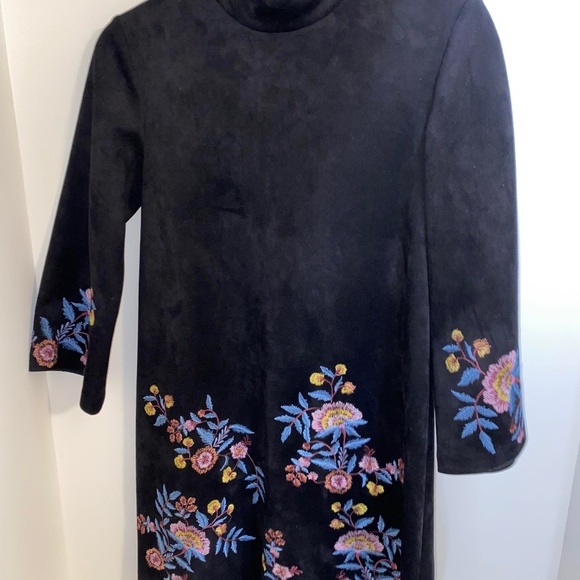 Zara | Dresses | Zara Black Velvet Embroidered Dress | Poshmark Zara | Dresses | Zara Black Velvet Embroidered Dress | Poshmark